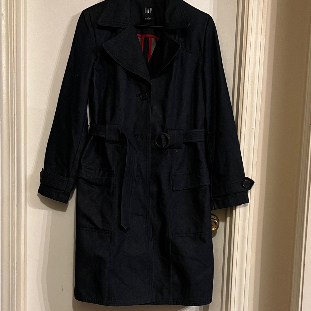 GAP Women's Elegant Black Trench Coat. Sundayfunday🌺must be purchased before12am
